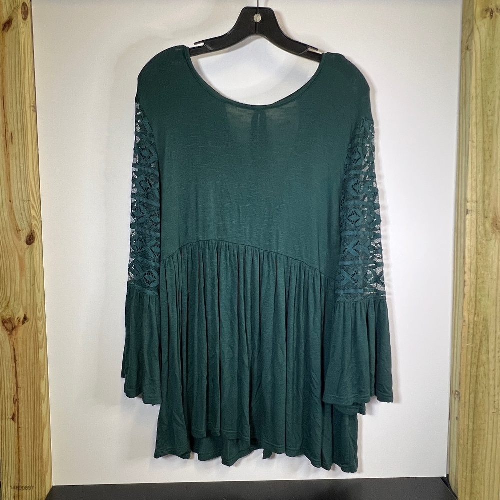 Women’s Sonja Betro Green Floral & Laced Bell Sleeve Flowy Blouse
